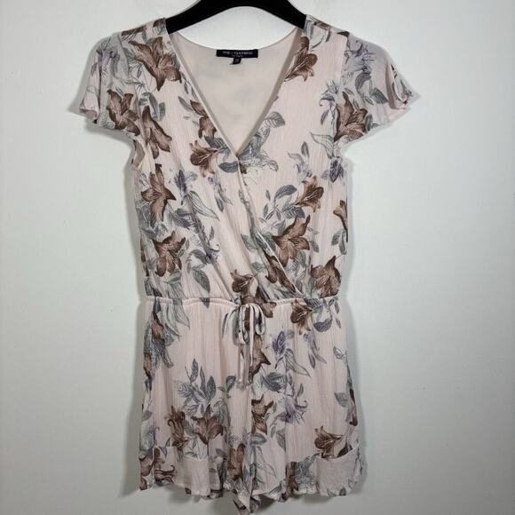One Clothing Floral Shorts Romper Medium Blush Pink Printed Summer Cute - Picture 7 of 7